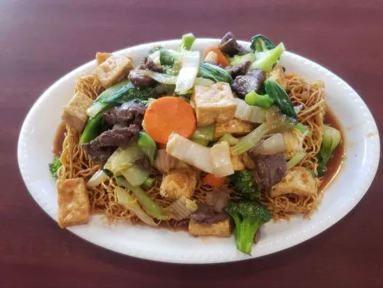 22. Crispy Noodles with Choice of Meat at Noodle House