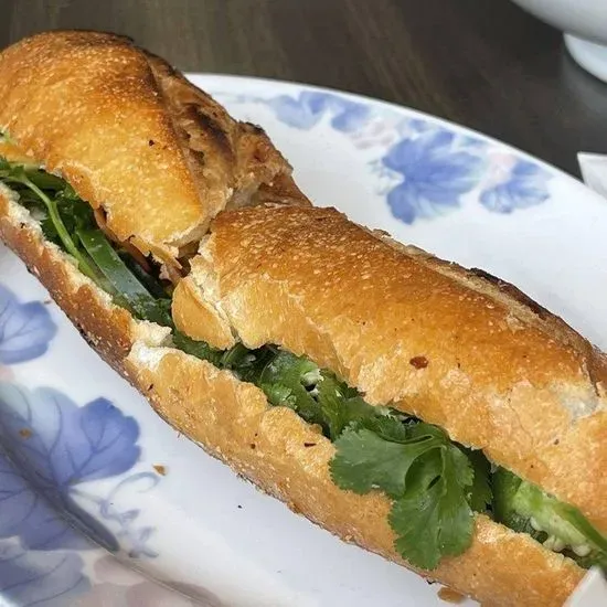 14C. Bánh Mì (Vietnamese Sandwich)