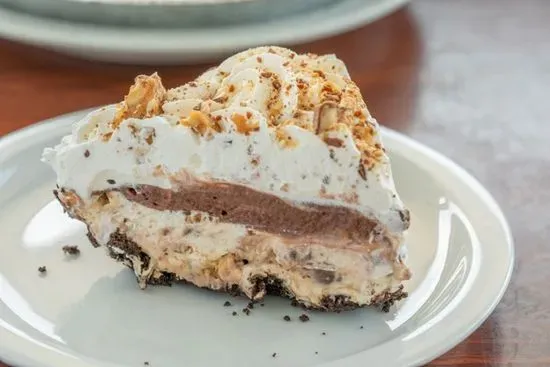 Snickerbar Pie Slice