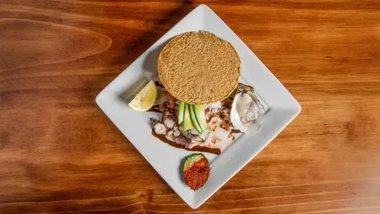 Tostada de Mariscos