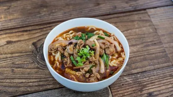 T4. Spicy cumin lamb noodles in soup / 孜然羊肉麵