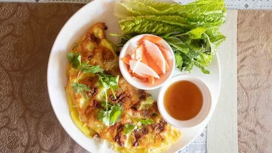 A7. Vietnamese Sizzling Crepe 