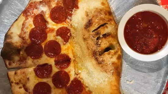 Denise's  Calzone