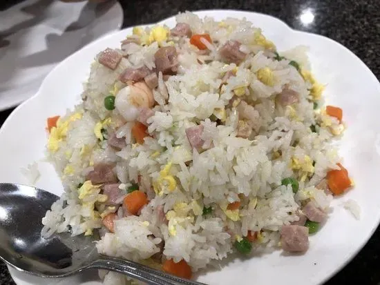 Yangzhou Fried Rice 扬州炒饭