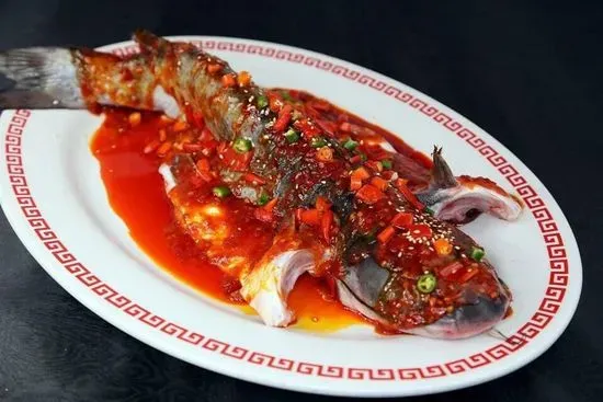 hot braised whole fish剁椒全鱼