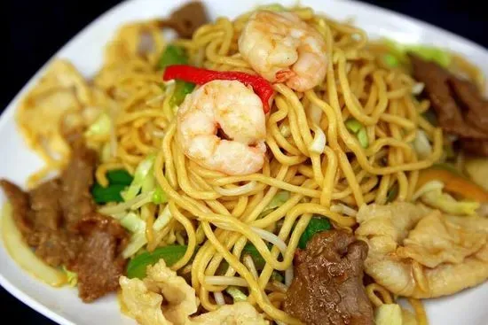 House Special Fried Noodles 招牌炒面