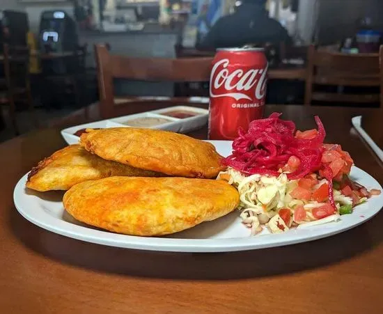 Pastelitos De Pollo O Carne