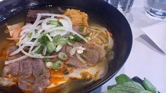 Bún Bò Huế ❤️(Spicy Beef Noodle Soup)❤️