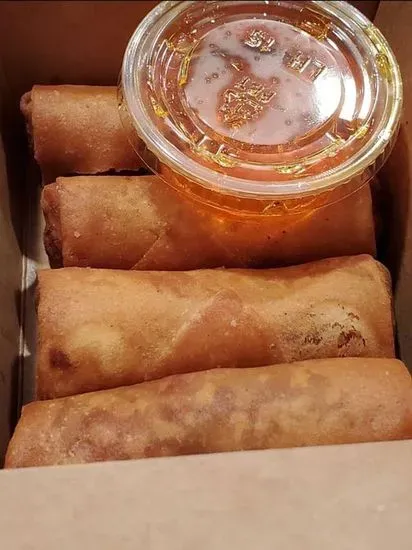 Chicken Egg Rolls (4 Pc)