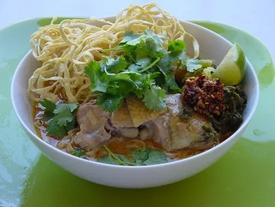 (L27) Chiang Mai Curry Noodle Soup