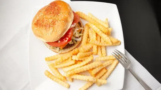 Cheeseburger with fries