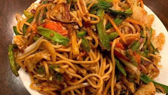 Chicken Hakka Noodles