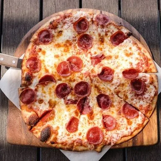 Large Pepperoni Pizza