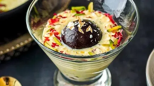 RABDI GULAB JAMUN