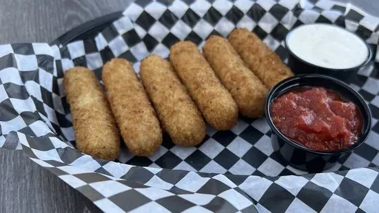 Mozzarella Sticks (6)