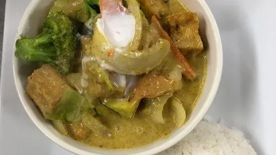 L8. Green Curry