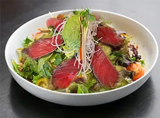 Pepper Seared Tuna Salad