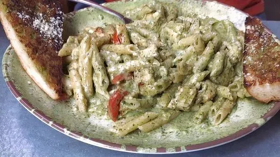 Garlic Chicken Pesto Pasta 