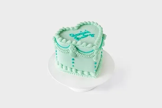 SusieBlue Heart Vintage Cake