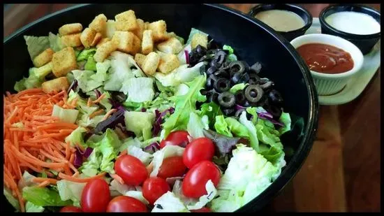 Family Green Salad (serves 4-5)