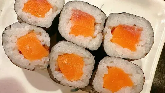 Sake Maki (Salmon Roll)