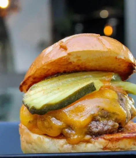 Kid's Cheeseburger