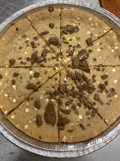 Pizza Cookie with Ice Cream