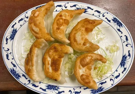 5. Pot Sticker (6 Pieces) (Pork）锅贴