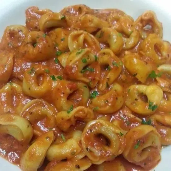 TORTELLINI ALL’ ARRABIATA