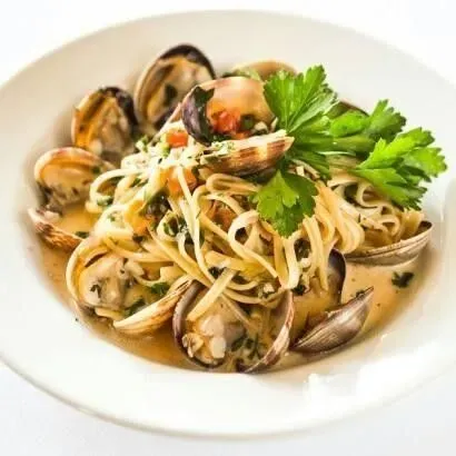 LINGUINE ALLA VONGOLE