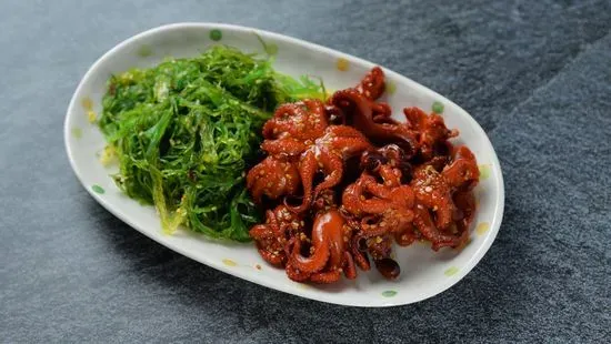 Mini Japanese Octopus with Seaweed / 日式八爪魚海澡