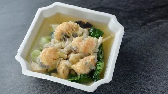 Shrimp Dumpling in Soup with Assorted Mushroom / 什菌上湯水餃