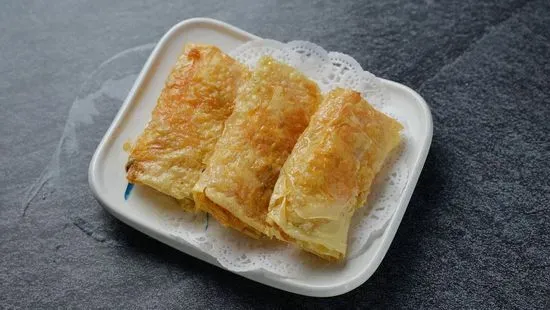 Deep Fried Bean Curd Rolls with Shrimp / 鮮蝦腐皮卷