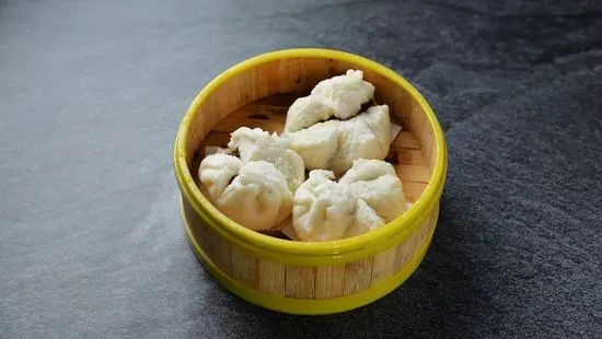 Steamed BBQ Pork Buns / 蒸叉燒飽