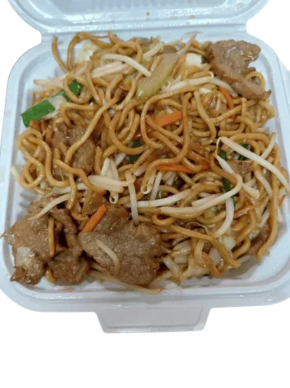 Beef Chow Mein 牛肉炒面