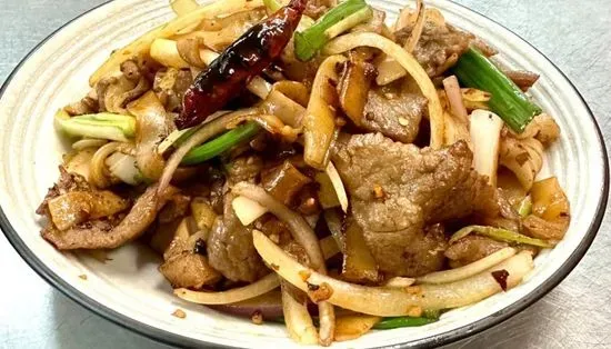 R25.Mongolian Beef Chow Fun