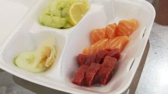 3 tuna sashimi/3 salmon sashimi