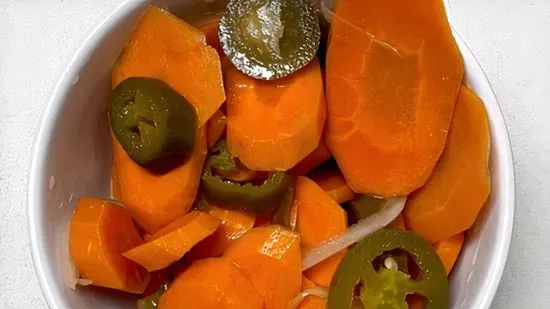 Spicy Pickled Carrots