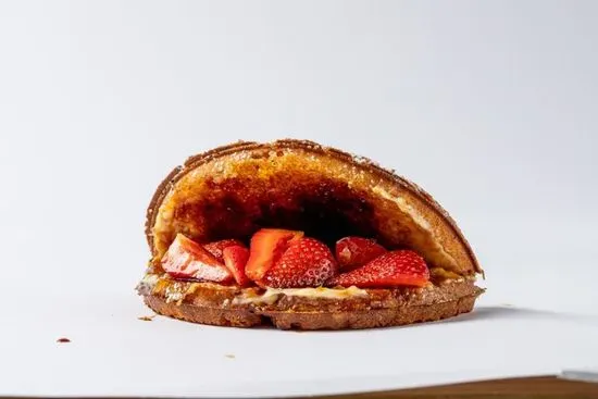 CREME BRULEE & STRAWBERRIES