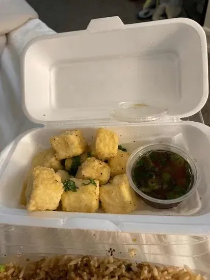 A7. Crispy Fried Tofu with Sauce / Đậu Hủ Chiền. 