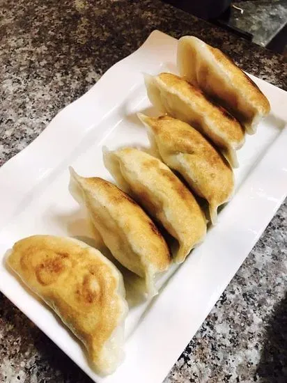 Pot Stickers / 锅贴 （6 Pcs)