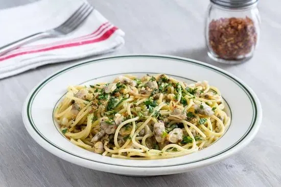 Spaghetti with Clams, White Sauce