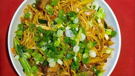 EGG HAKKA NOODLES (CHOWMEIN)