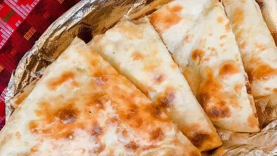 CHEESE NAAN