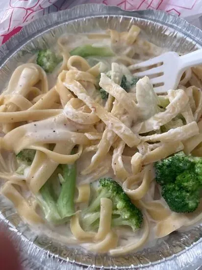 Kids Fettuccine Alfredo