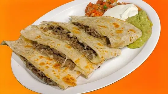 La Gigante Quesadilla