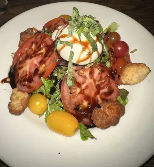 Caprese Salad With Burrata Cheese