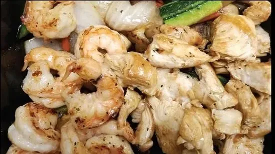 8. Hibachi Chicken & Shrimps