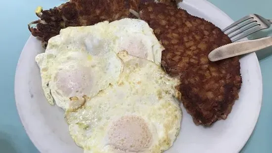 6. Corned Beef Hash & Eggs