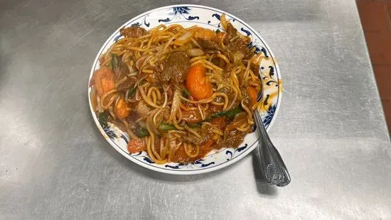 5. Tomato Beef Chow Mein